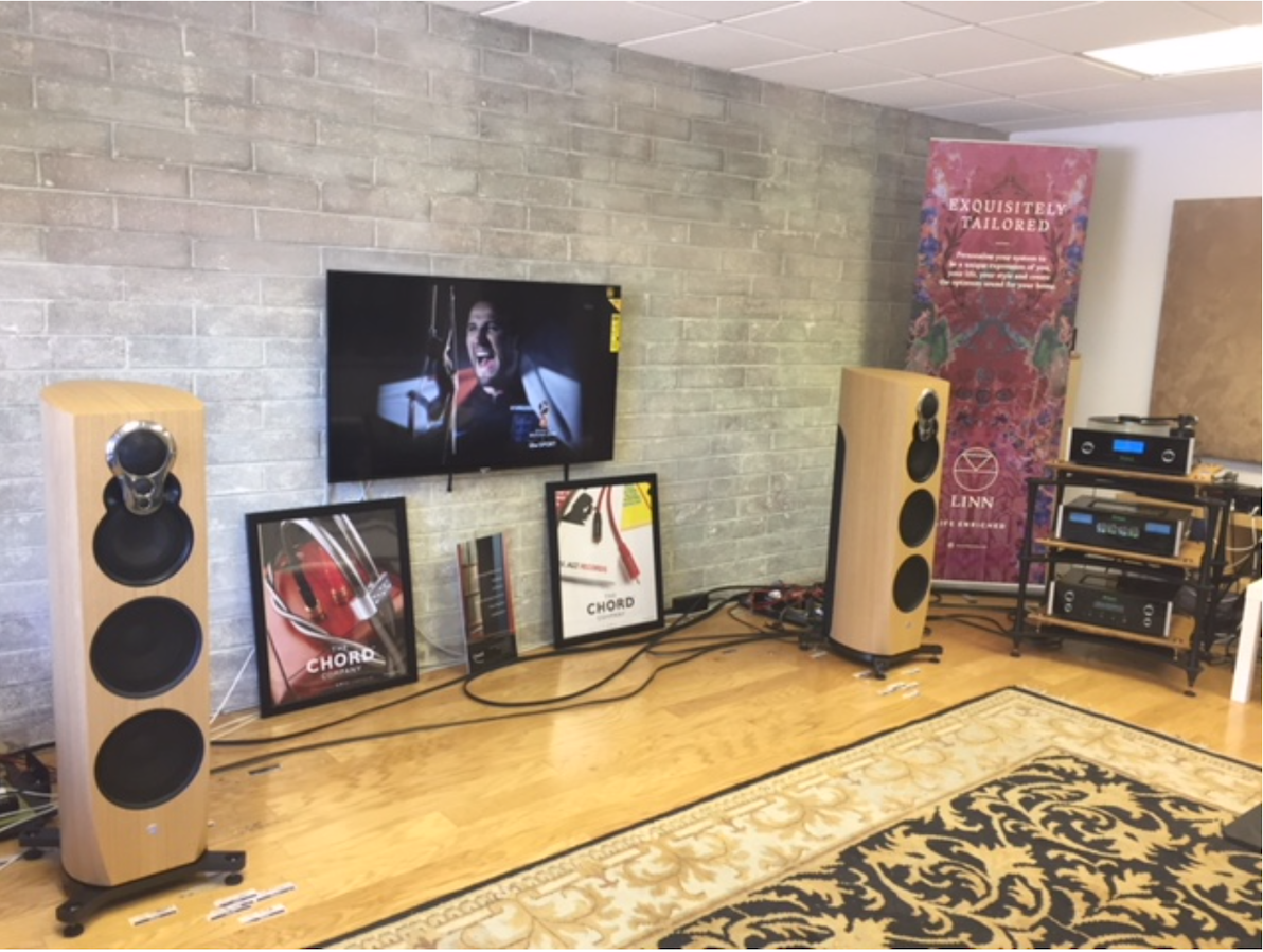 Linn, 350 floorstanding loudspeakers, McIntosh, amplifier, preamplifier, turntable, vacuum tube, MC275, MT10