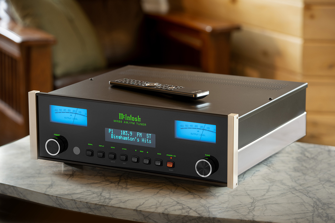 McIntosh MR89 Tuner Available to order from Basil Audio